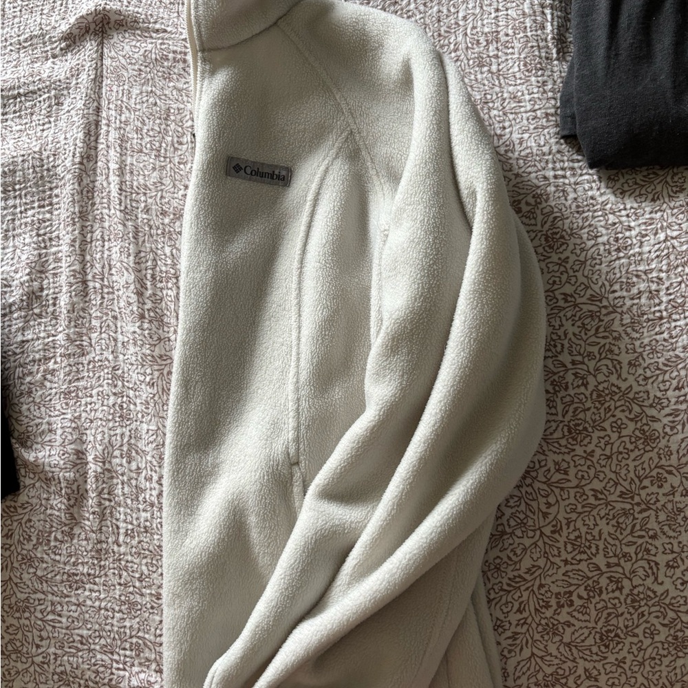 Columbia Cream Zip Up Sweater Soft Knit Casual